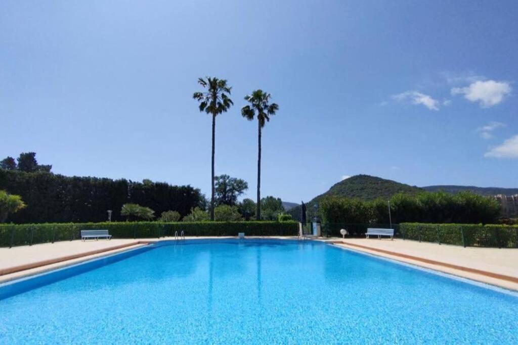Ginkgo Studio - Piscine, Proche De La Mer, Golf, Wifi Mandelieu Exterior foto